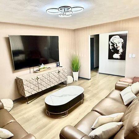Delightful 3 Bedroom Home อินเดียนาโพลิส ภายนอก รูปภาพ