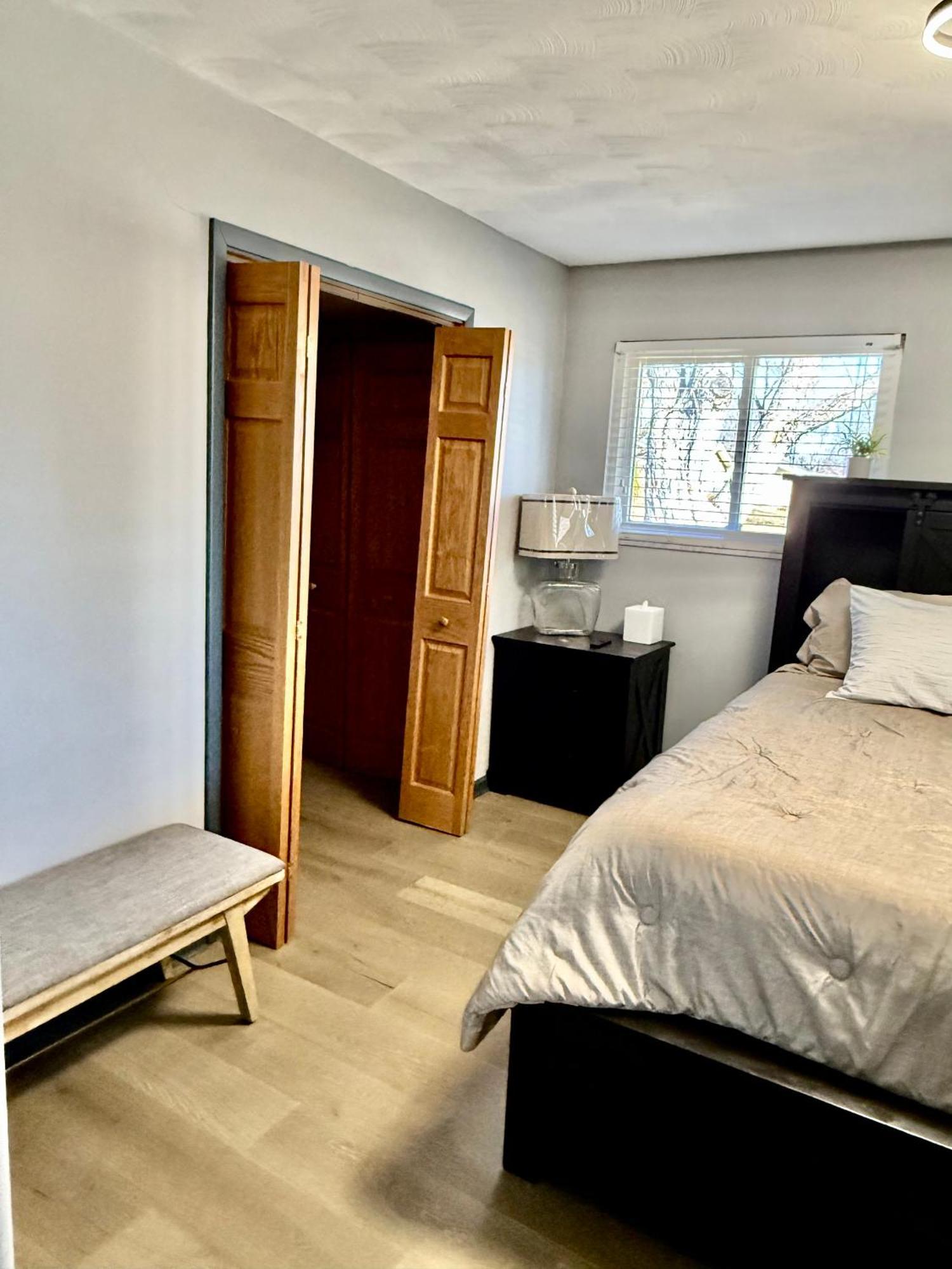 Delightful 3 Bedroom Home อินเดียนาโพลิส ภายนอก รูปภาพ